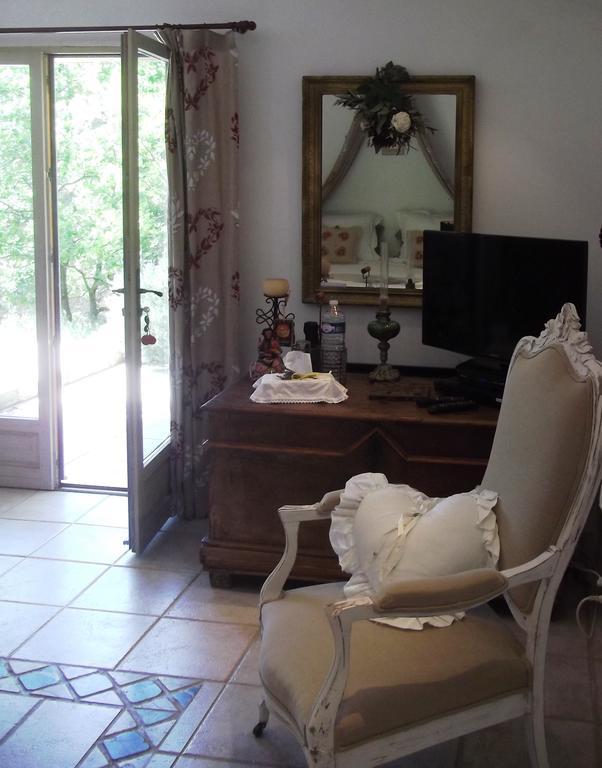 Saumane-de-Vaucluse La Bastide Du Vallon 게스트하우스 객실 사진